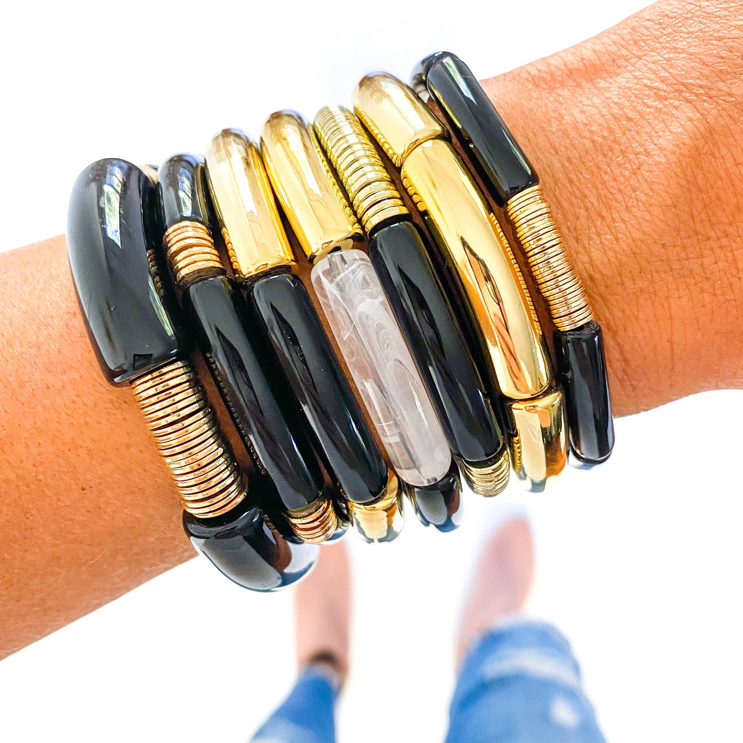 Black Acrylic Tube Bamboo Bracelet: Black-Gold Discs