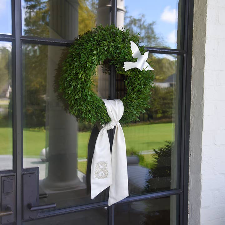 Round Boxwood Wreath 18"