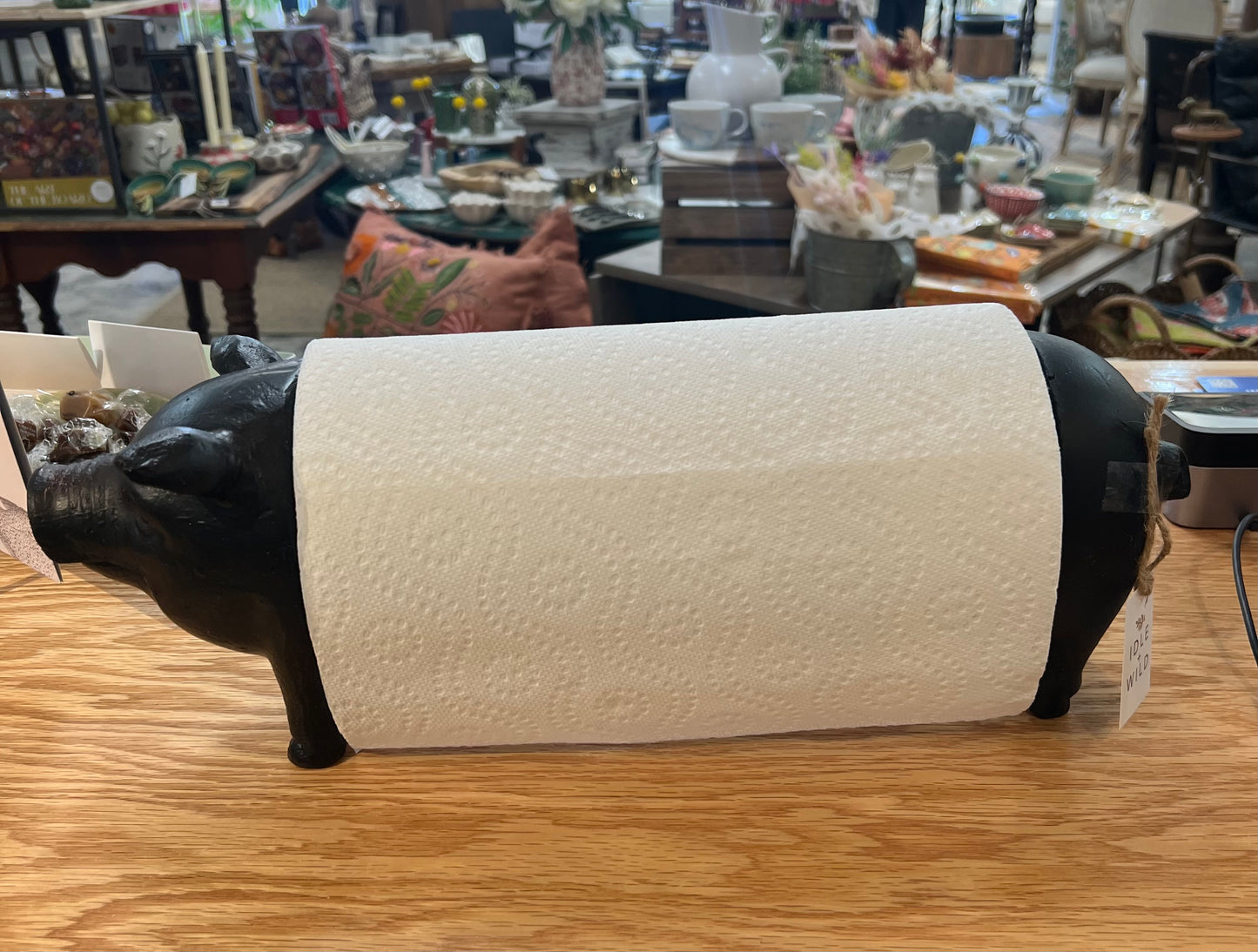 Pig paper towel holder