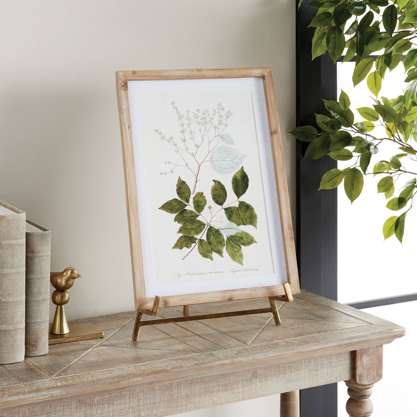 Logan Easel Medium, Gold