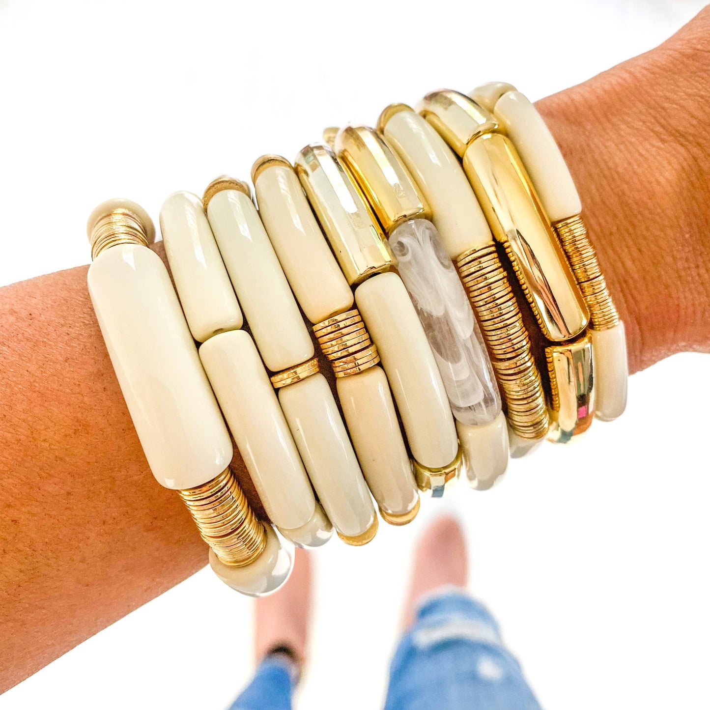 Ivory Acrylic Tube Bamboo Bracelet: Ivory/Gold Discs