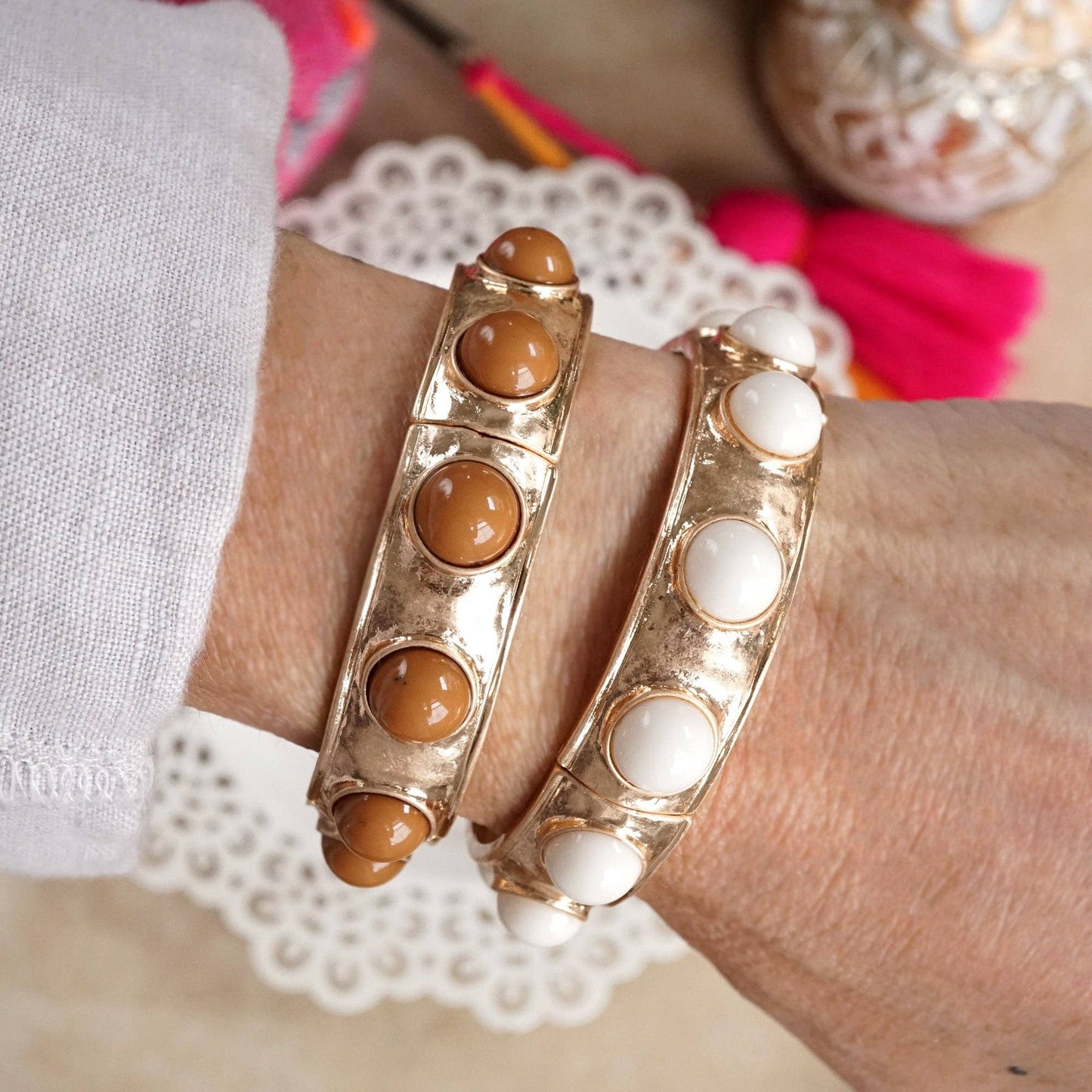 Eternity Statement Bangle Gold Tone Red Blue Brown Green Black Pearl: Pearl