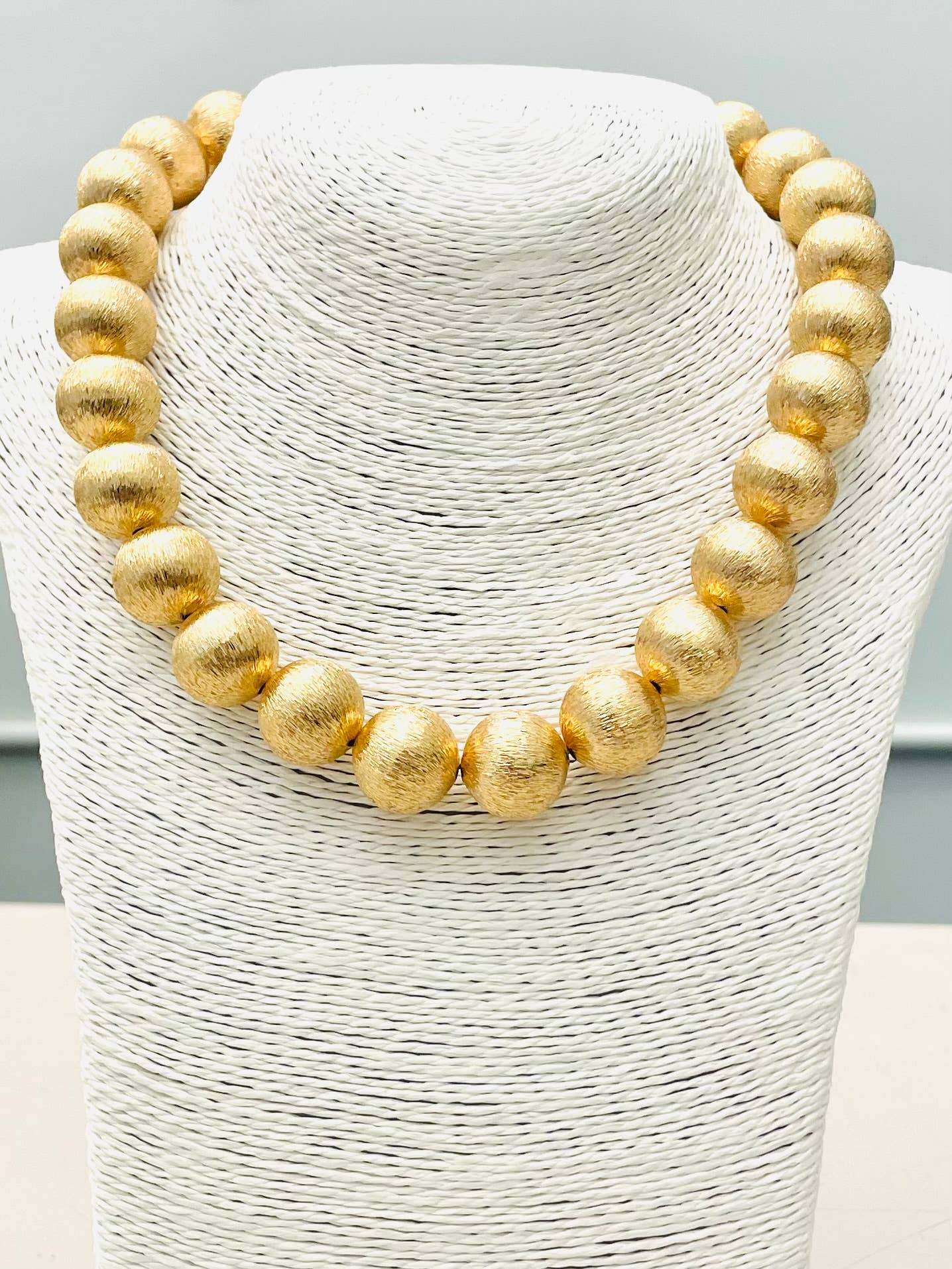 Big Ball Necklace - Brushed Gold