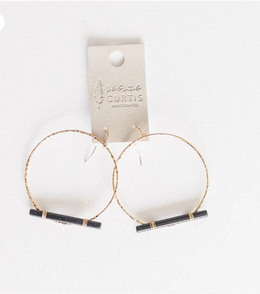 Leslie Curtis Jaycee-Hammered Gold Hoop Black Bar