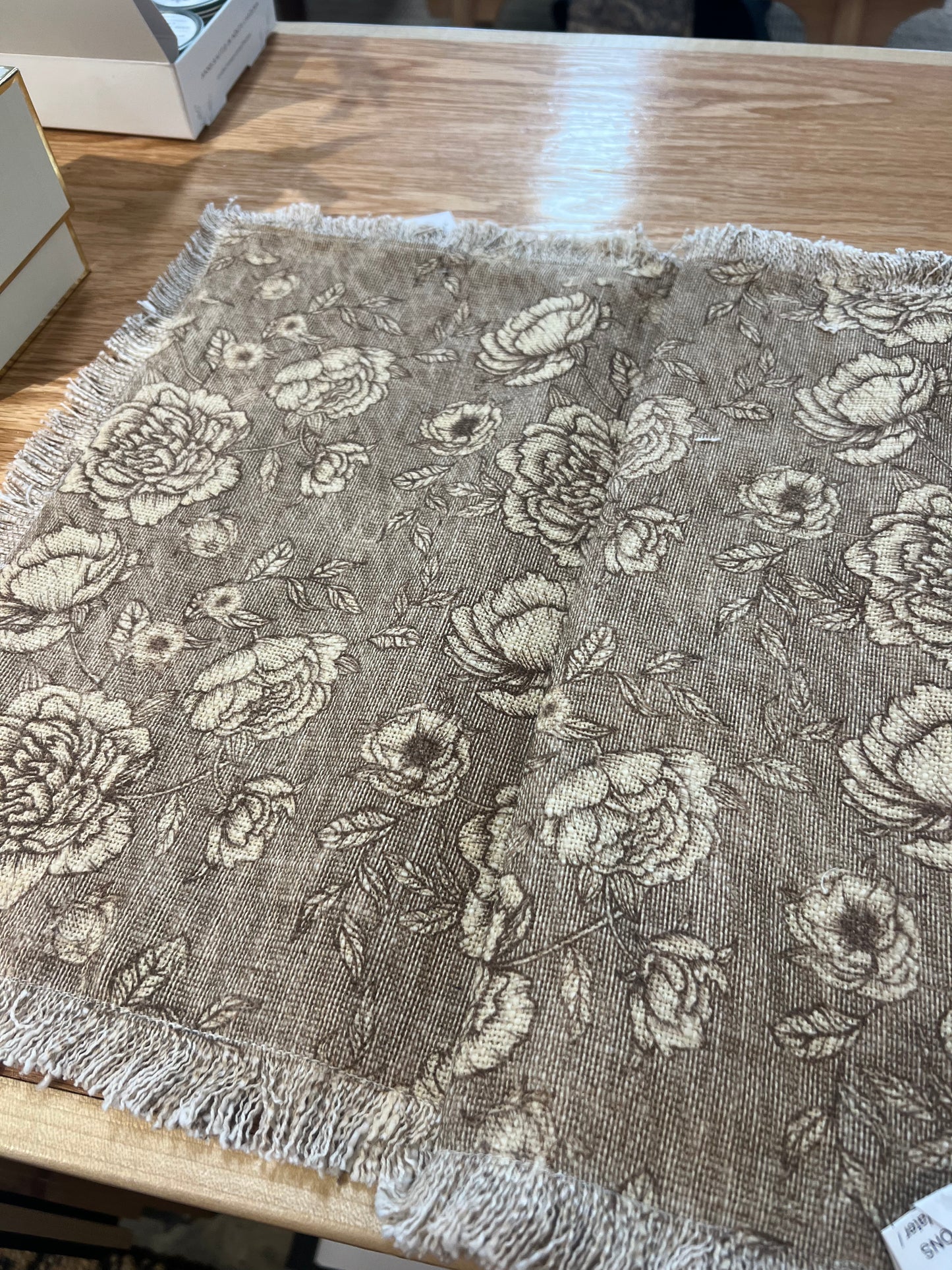 Table Runner Sepia floral