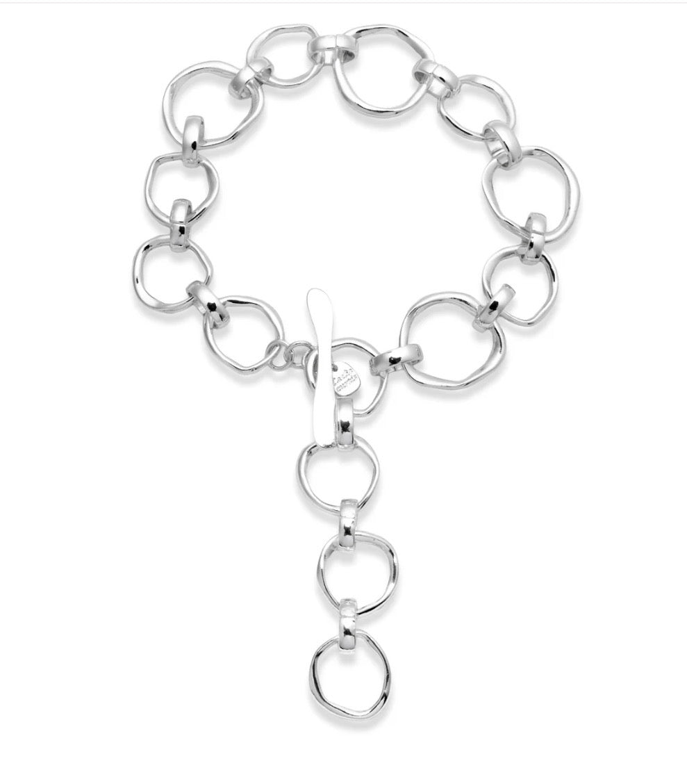 Leslie Curtis Kirby Chunky Link Silver Chain Toggle Close