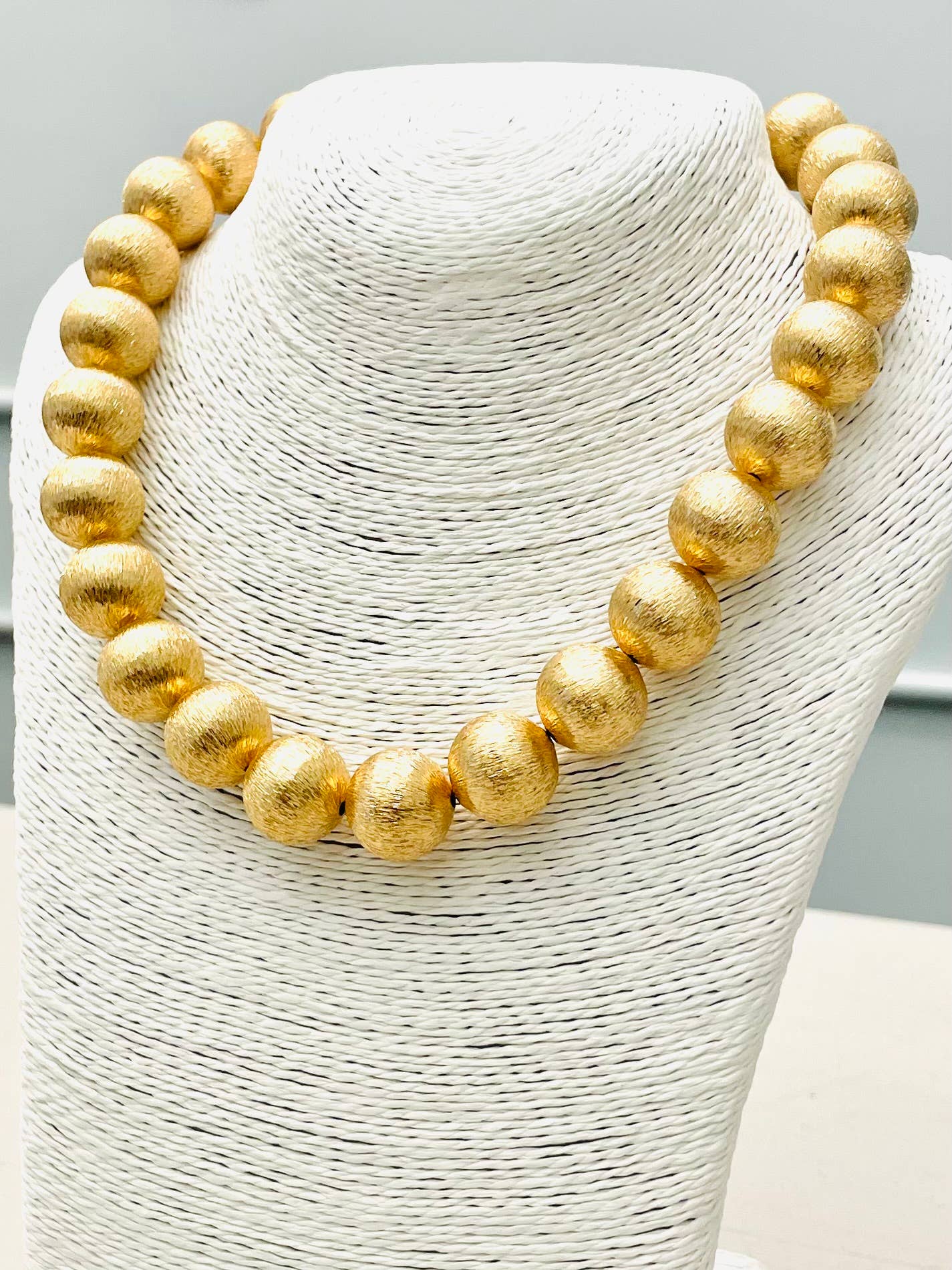 Big Ball Necklace - Brushed Gold