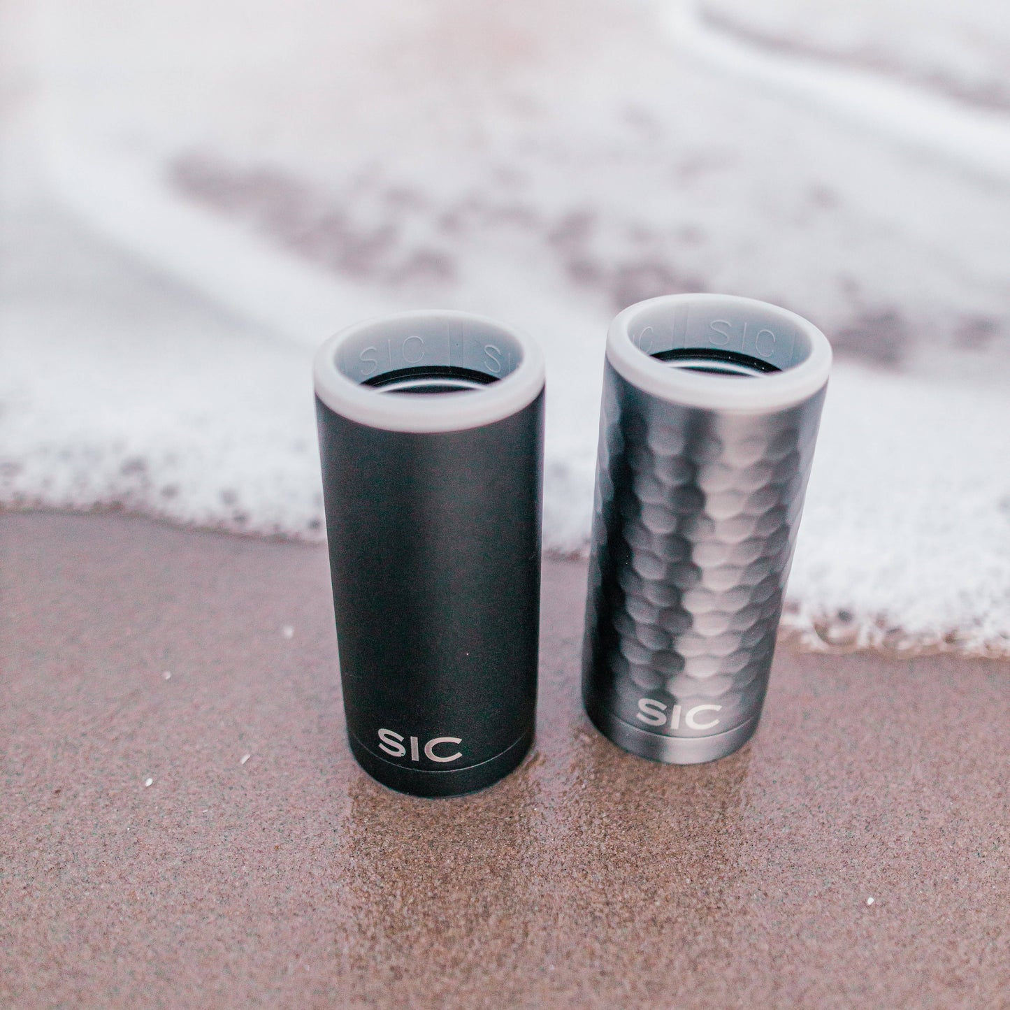 SIC Slim Can Cooler | Hammered Gunmetal