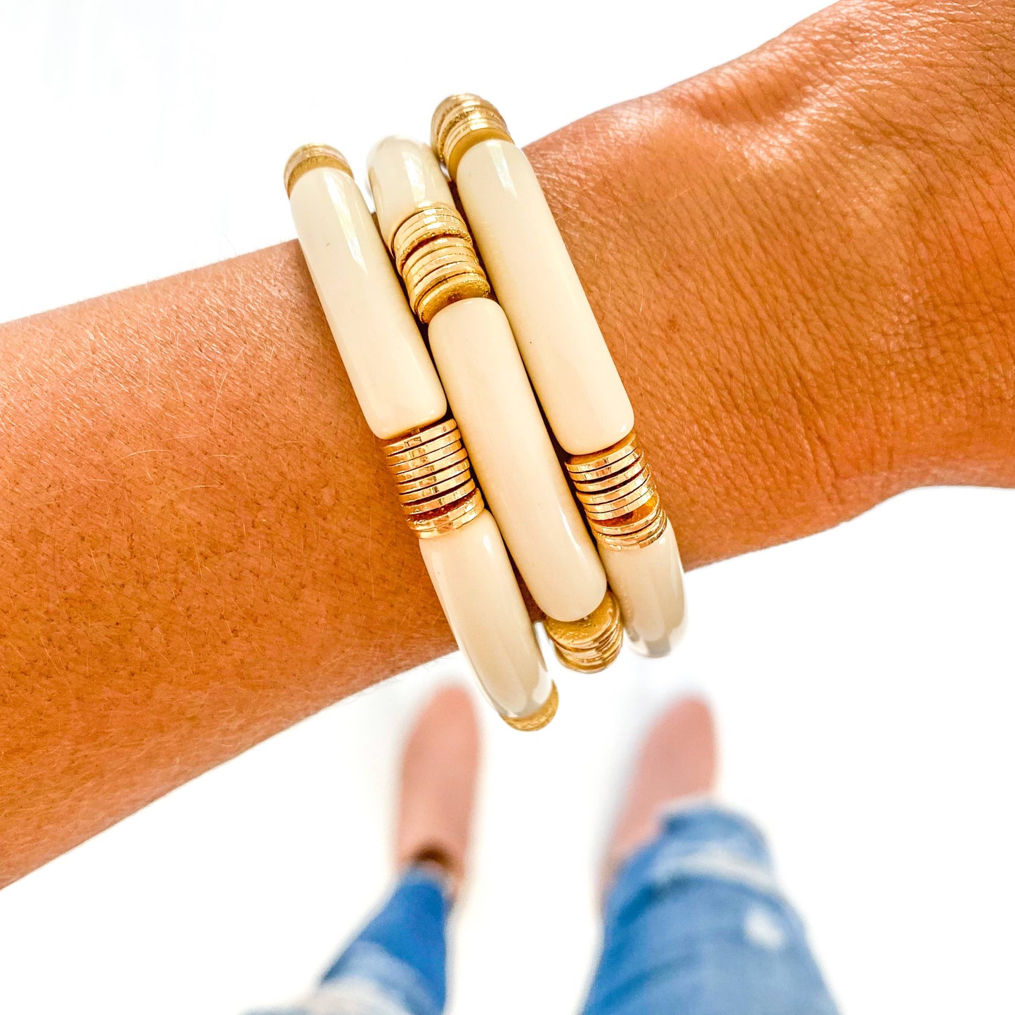 Ivory Acrylic Tube Bamboo Bracelet: Ivory/Gold Discs