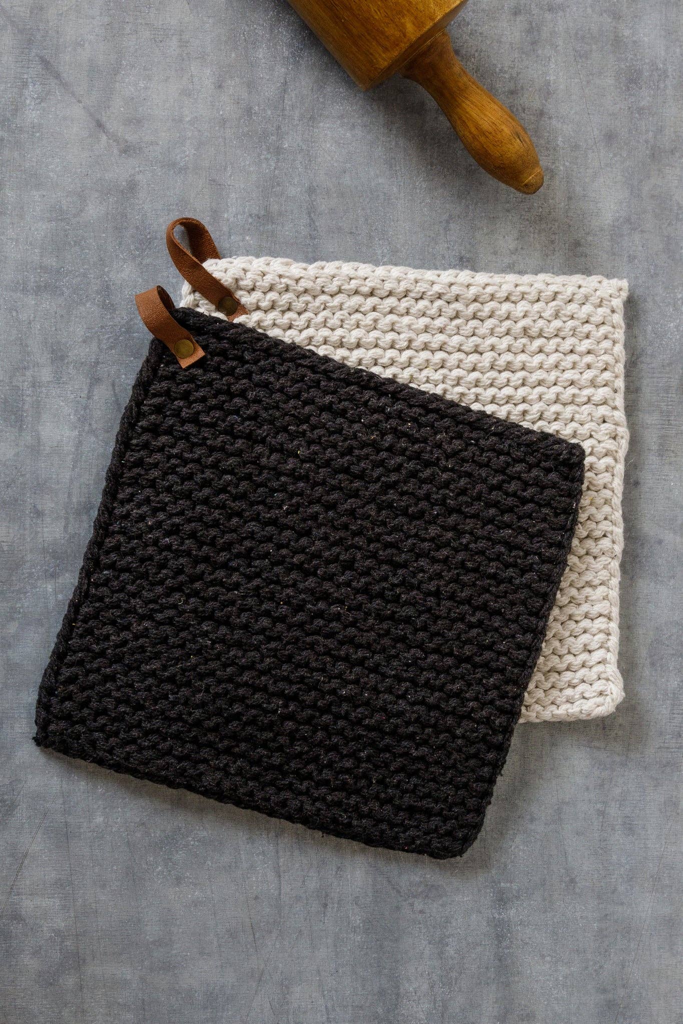 Knitted Pot Holder - Black